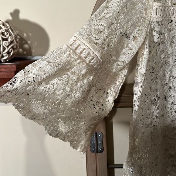 Loft lace blouse size Medium - Picture 3 of 9